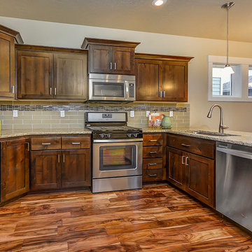 520 N 28th