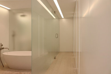 Mid-sized minimalist home design photo in Valencia