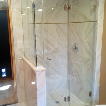 Corner shower doors