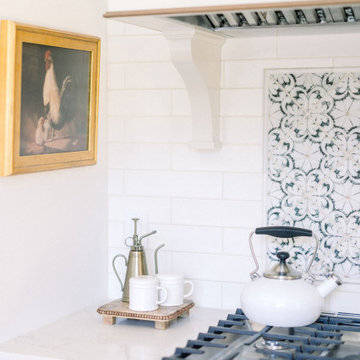 The Shabby-Chic Charmer