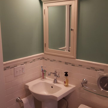 Small Bathroom with a Historic Influence