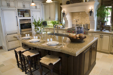 Example of a kitchen design in Seattle