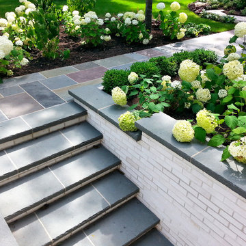 American Colonial - Lake Forest Outdoor Living and Dining