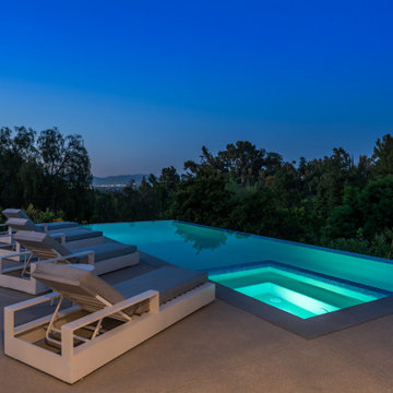 Cape Code Modern in Encino, CA
