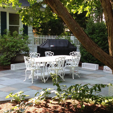 Traditional Home Gets a Fabulous Landscape Makeover