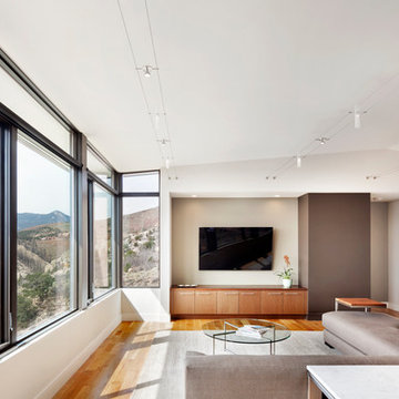 Mountain Shadows Residence