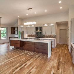 9 Sugarland Ridge - Products