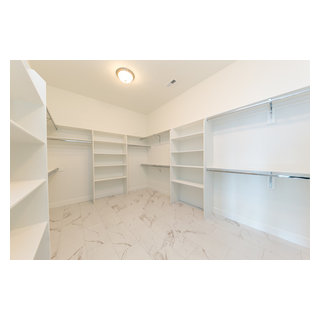 Viola Mod - Modern - Wardrobe - Seattle - by Prodigy Homes Inc. | Houzz AU