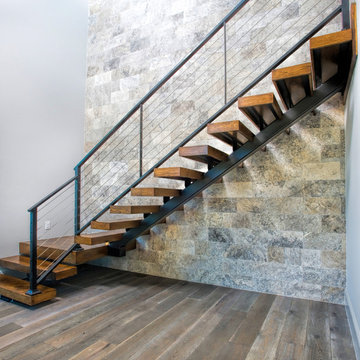 Contemporary / Transitional House in Terramont