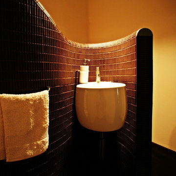 Particolare del lavabo in nicchia