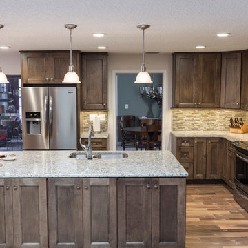Open Contemporary Kitchen in Palm Harbor