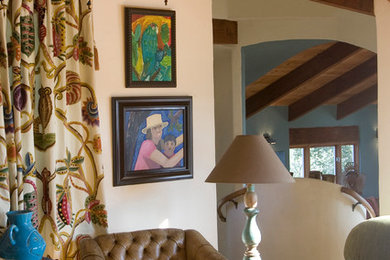 Eclectic living room photo in San Francisco