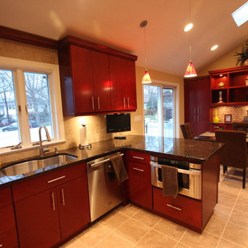 Traditional Open Concept Kitchen