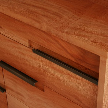 Staccato Dresser