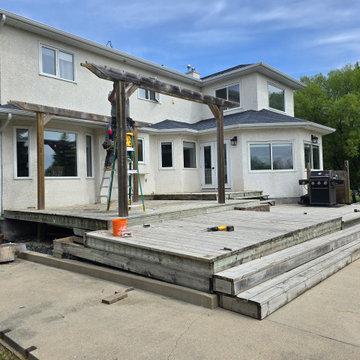 Deck and Pergola 1084