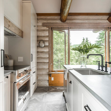 MONT-TREMBLANT KITCHEN