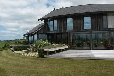 Example of an exterior home design in Hamilton