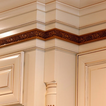 Door style: Cambridge | Species: Maple | Finish: Linen with Carmel glaze