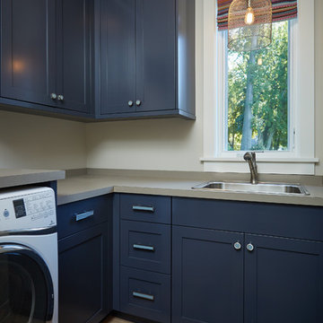 Lakefront Living VII