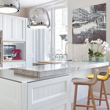 Cocina Pequeña estilo parisino