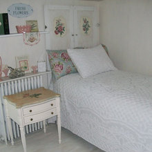 From dressing room back to Vintage garden style guest bedroom...