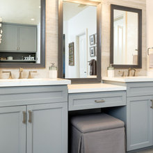 Mom bathroom CABINET