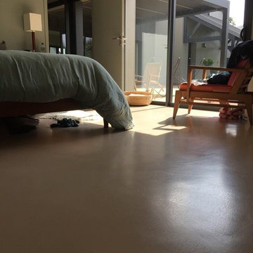 Réalisation des sols à St Jacut : RDC et étage finition satinée Wax-Béton