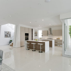 March 2016 / Los Angeles, CA - Kitchen Cabinetry