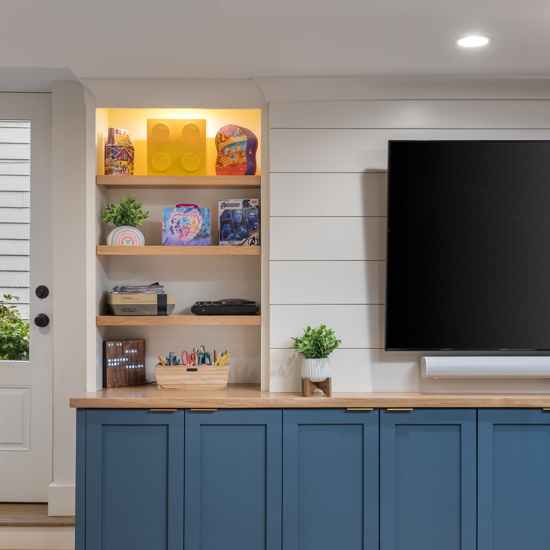 Basement with Murphy Bed