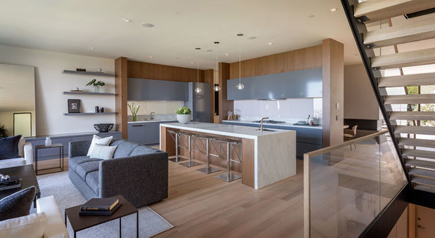 Modern  by Sutro Architects