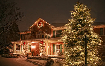A Holiday Lighting Pro Talks Nets, Ladders and Design