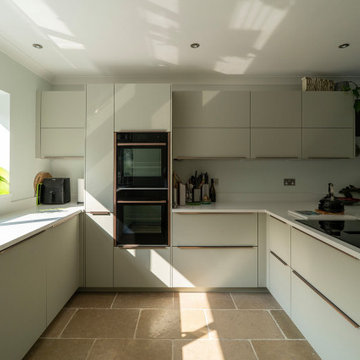 Modern Jade Kitchen in Abingdon
