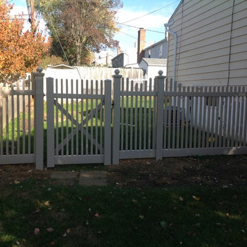 Vinyl Picket Fencing