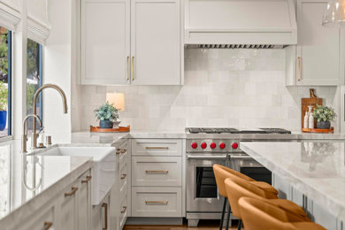 Kitchen - kitchen idea in Orange County