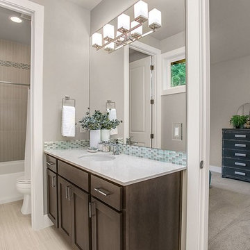 Greater Seattle Area | San Tropez B Bathroom