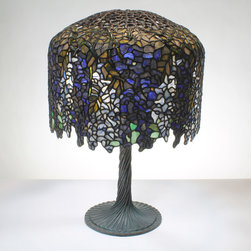 The Secret Garden (TSG 1895 USA) - 18-inch Winsome Wisteria Gemstone Tiffany-Style Table Lamp - Table Lamps