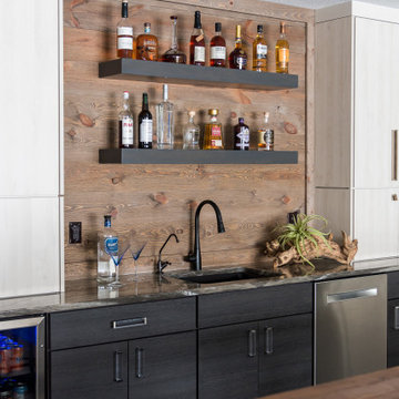 Country Club Living: Home Bar