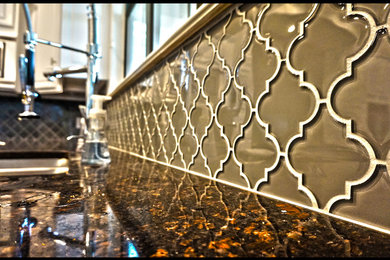 Inspiration for a modern home design remodel in Austin