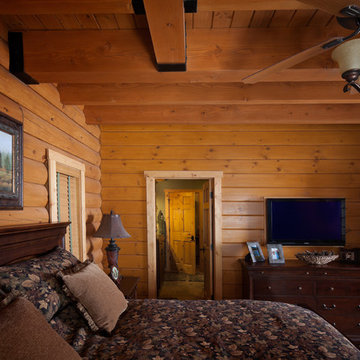 Waupaca Chain Round Lake Log Home