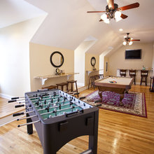 Game room w bar