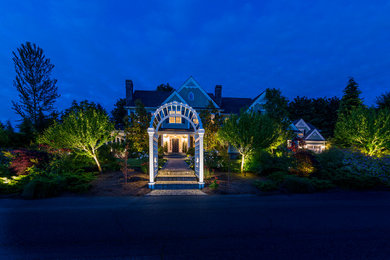 This is an example of a large traditional front yard garden path in Seattle.