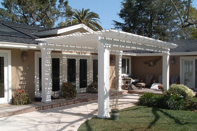 Example of a classic patio design in San Francisco