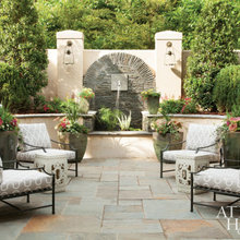Al fresco dining courtyard