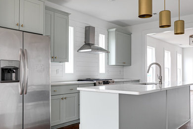 Trendy kitchen photo in Richmond