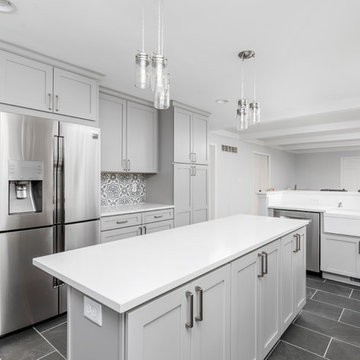 Deerfield Modern Kitchen