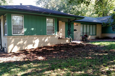 Inspiration for an exterior home remodel in Cedar Rapids