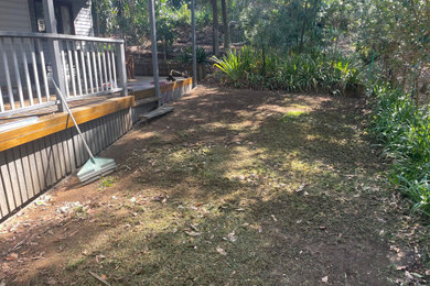 Taringa Back yard natural stone seating