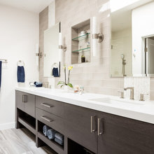 Hall Bathroom Upstairs