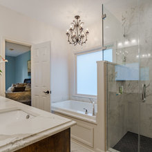 Lakehouse Master Bath