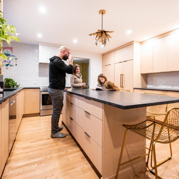 Small Wonder – Riverside Open Plan Maximized